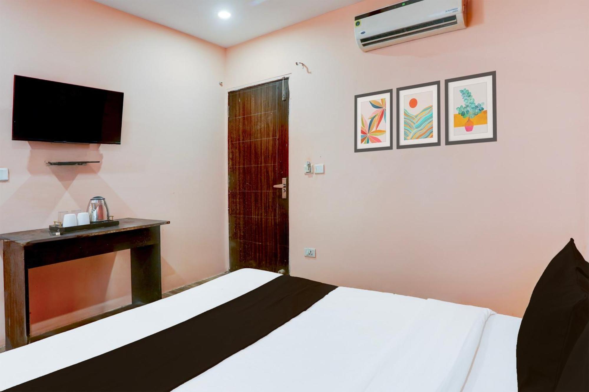 Super Hotel O S J Residency Delhi  Eksteriør bilde