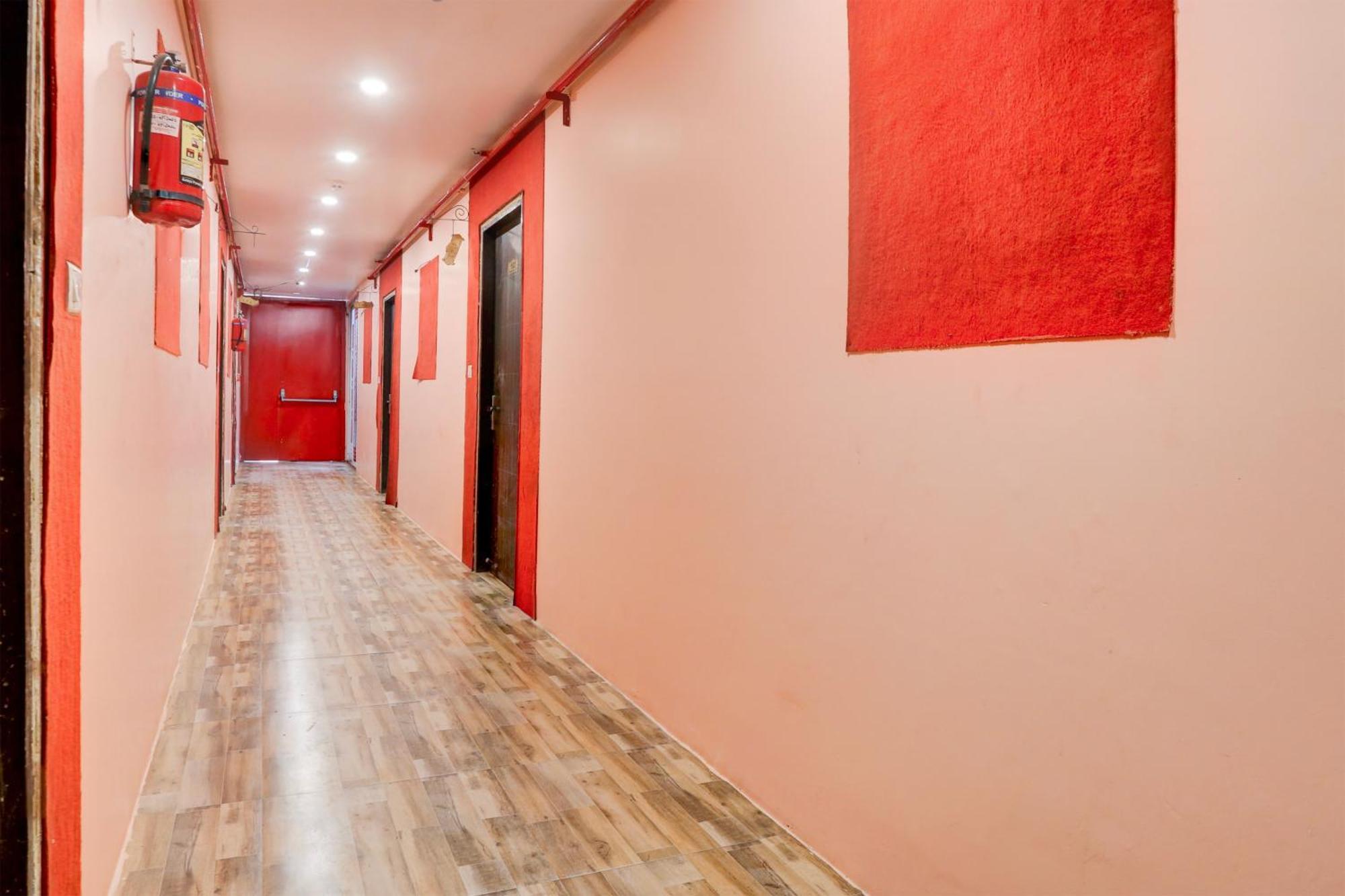 Super Hotel O S J Residency Delhi  Eksteriør bilde