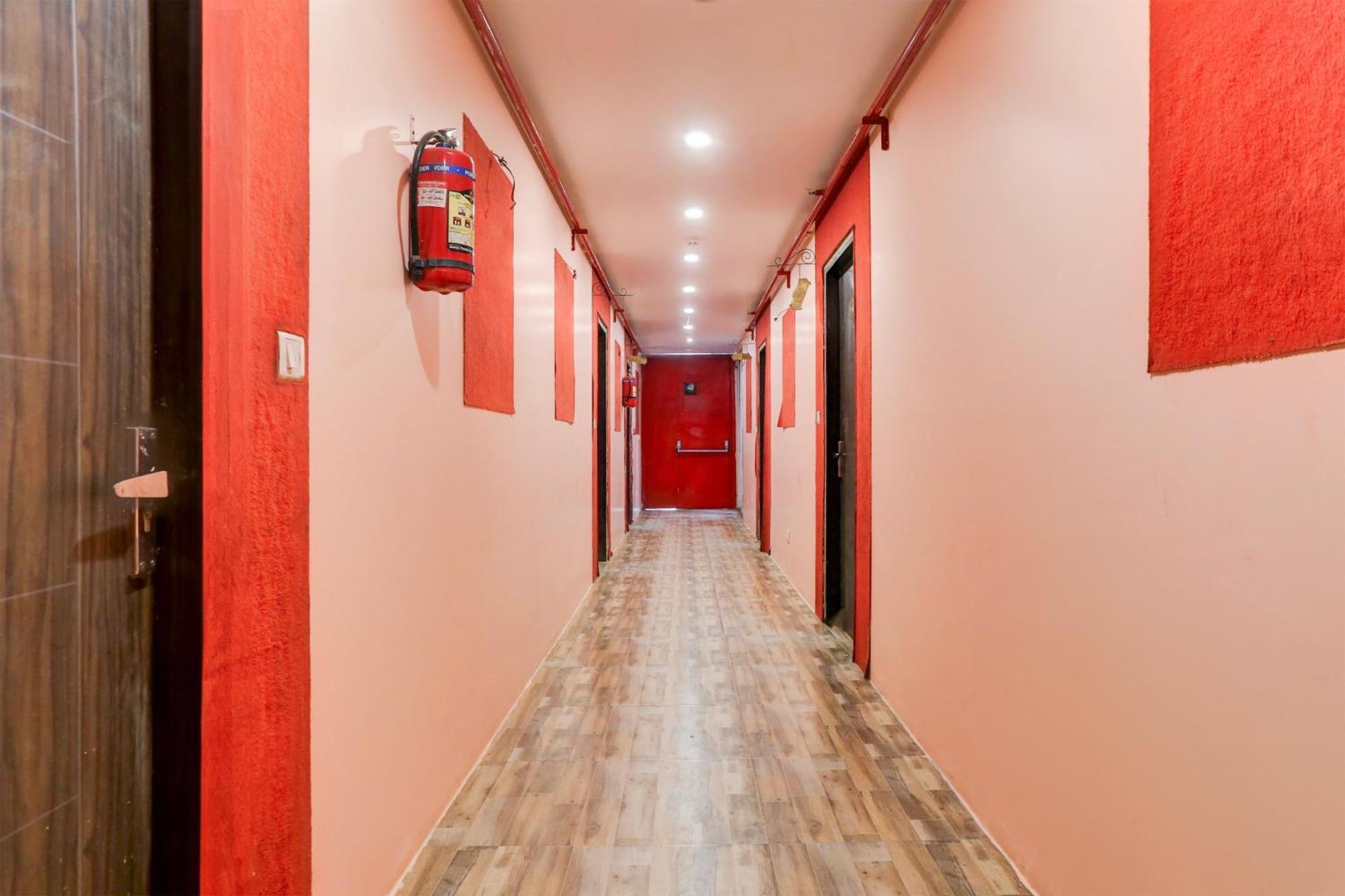 Super Hotel O S J Residency Delhi  Eksteriør bilde